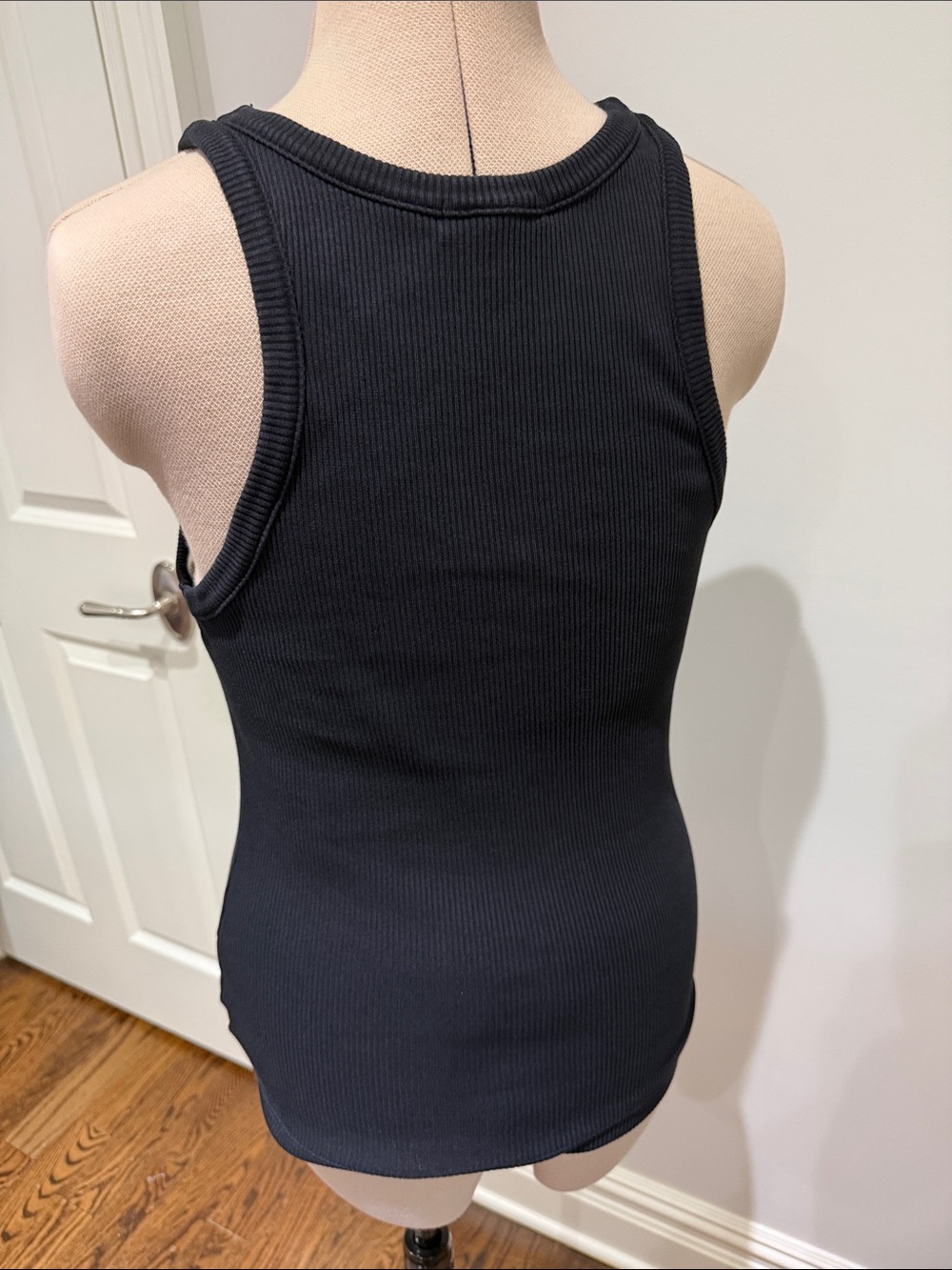 AGOLDE Black Ribbed Poppy Tank Top Sleeveless M - Picture 6 of 6